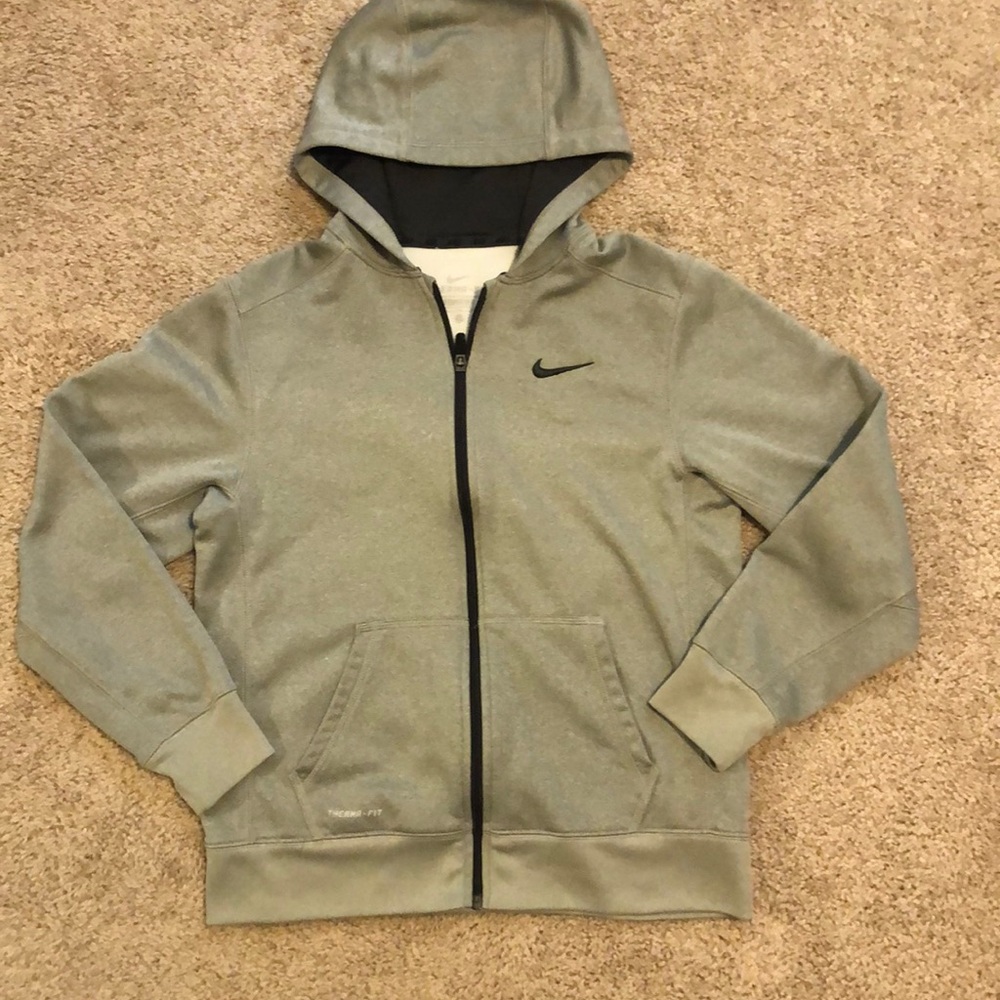 gray zip up nike jacket with hood